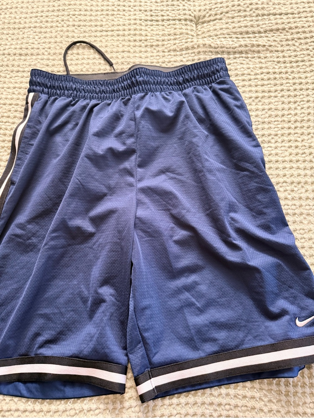 🔥🔥BACK TO SCHOOL🔥🔥Men's Navy Athletic Shorts with Stripe Trim size size Large